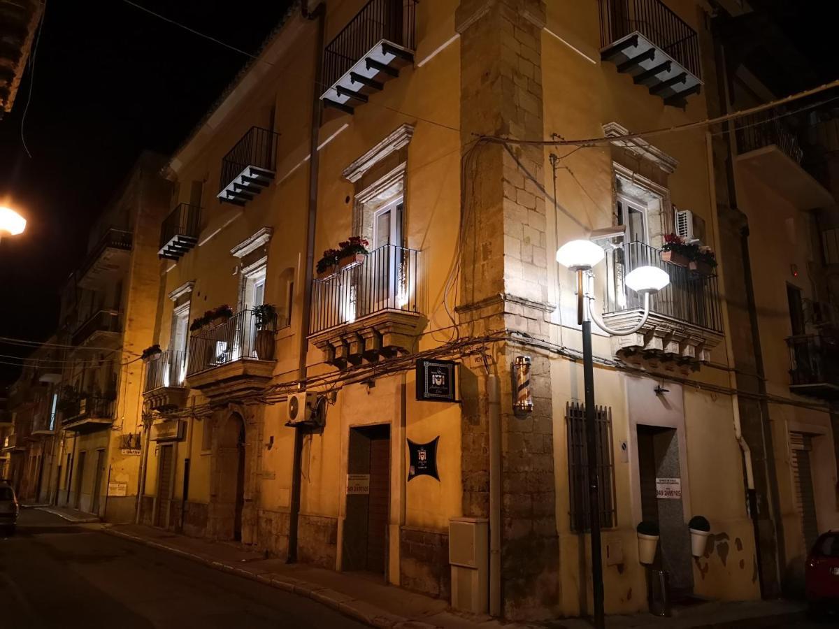 Palazzo Gioffrè Gela Extérieur photo